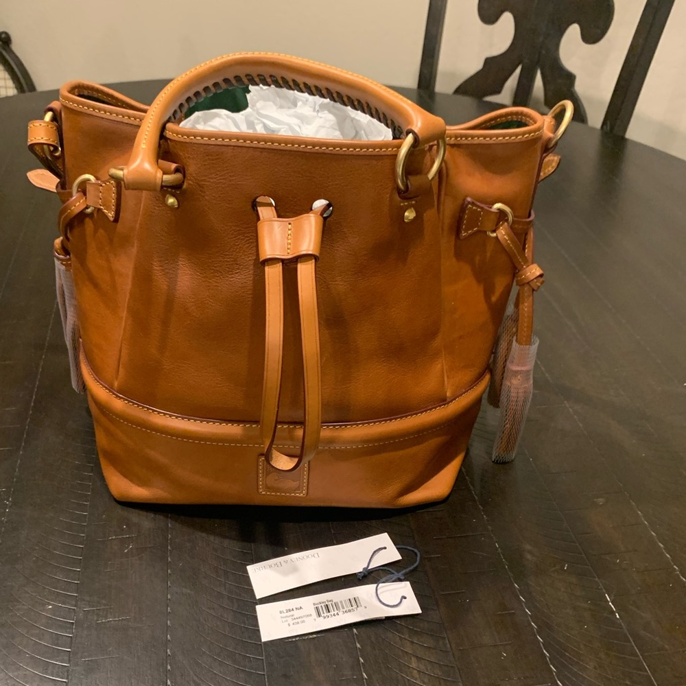 NWT, Dooney & Bourke large Buckley